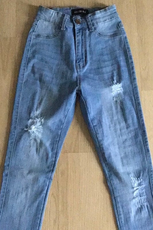 Fashion Nova Size 3 Light Wash Skinny 