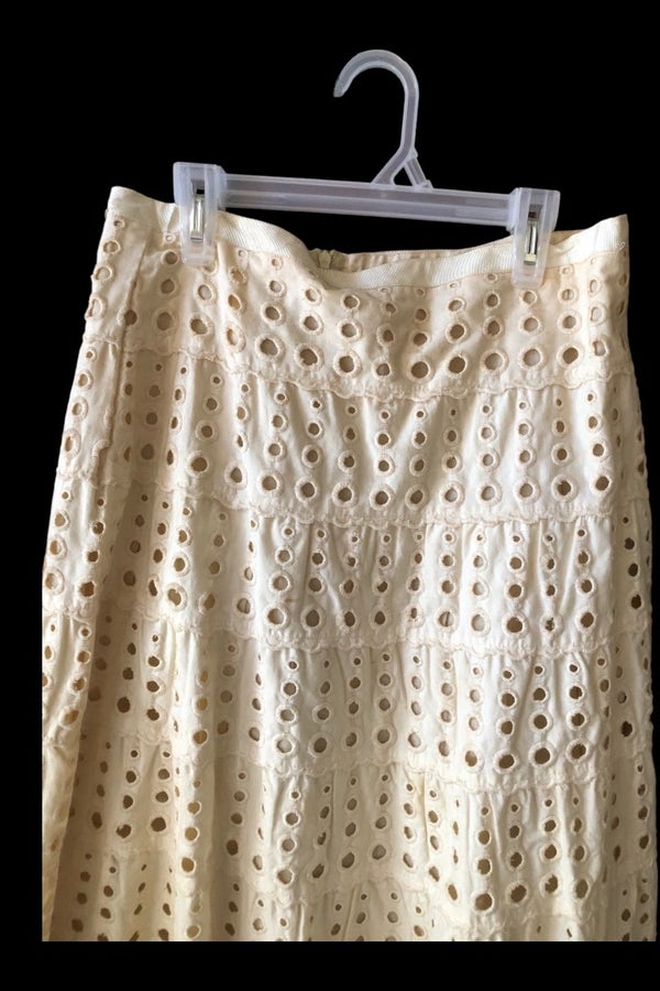 Vince eyelet 2024 wrap midi skirt