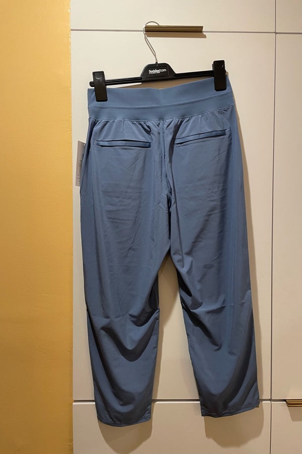 Athleta nolita slim tapered crop pants - with tags!