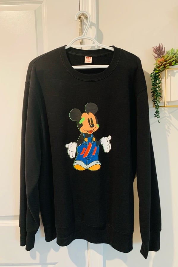 sweater uniqlo mickey