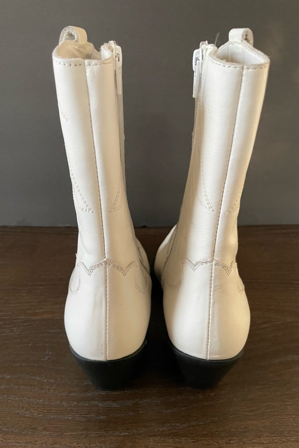 Madeleine Booties by Matisse - FINAL SALE – SHOPLUNAB