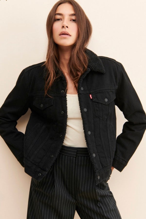 levi's ex boyfriend sherpa trucker jacket black