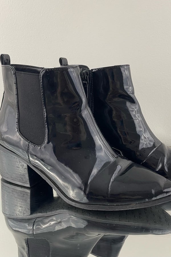 TAHARI Black Patent Leather Glossy Ranch Pull On P | Nuuly Thrift