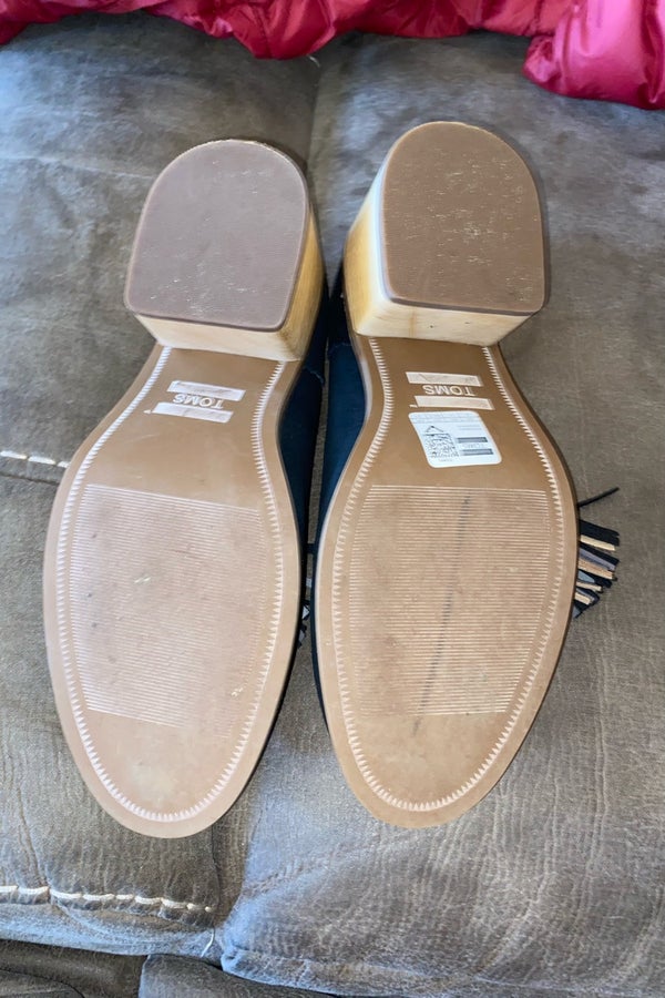 Toms leila hot sale suede mules