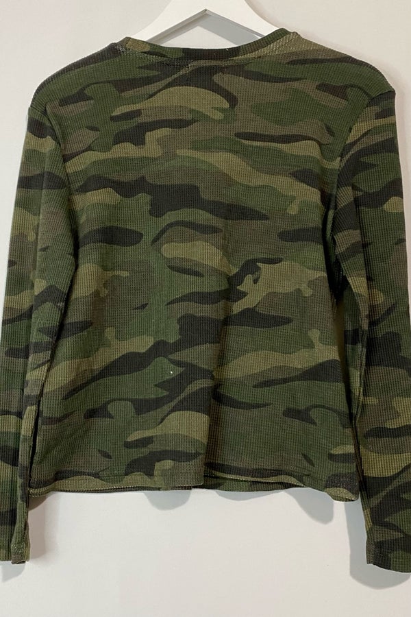 NWT RDI Long sleeve camo thermal top