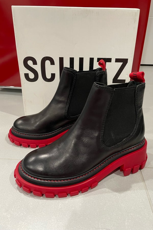 SCHUTZ Black/Club Red Couros Preto Ankle Boots-Siz