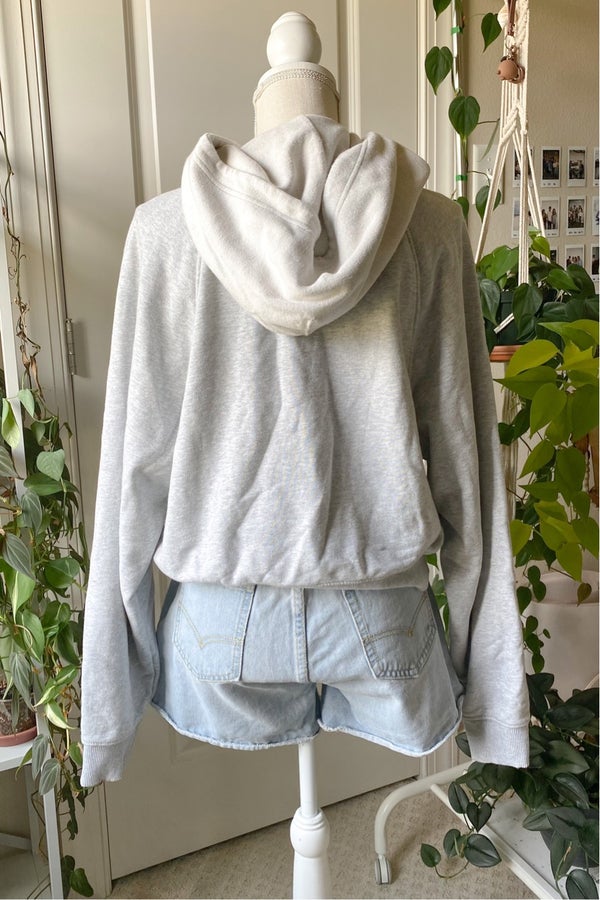 Aerie - Grey & Cream Cropped Colorblock Hoodie | Nuuly Thrift