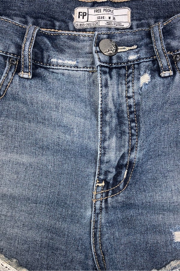 MUDD Distressed Booty Shorts Stretch Denim Lace Trim Rips Faded Size 5  Juniors | eBay