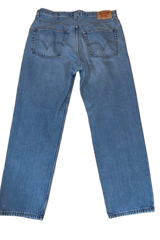Levi's 550 relaxed fit jeans 38/32 | Nuuly Thrift