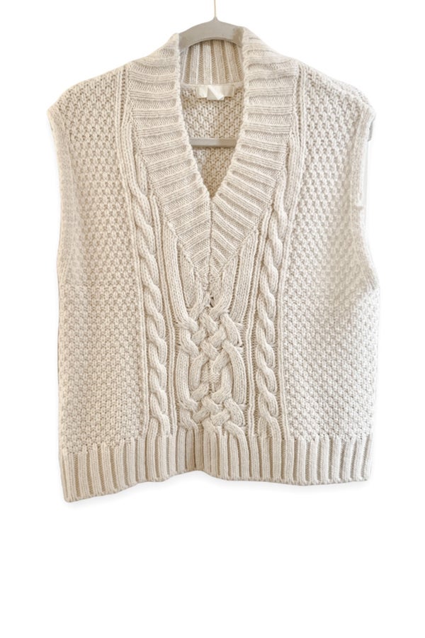 H&M Cable-Knit V Neck Off White Fisherman's Sweate | Nuuly Thrift