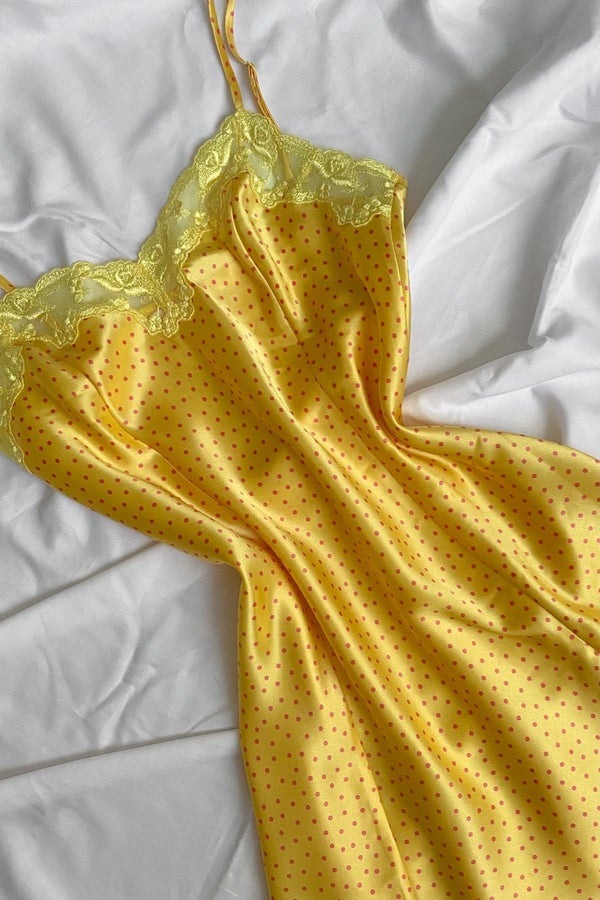 grundlæggende Himlen social vintage victoria's secret satin slip dress in yell | Nuuly Thrift