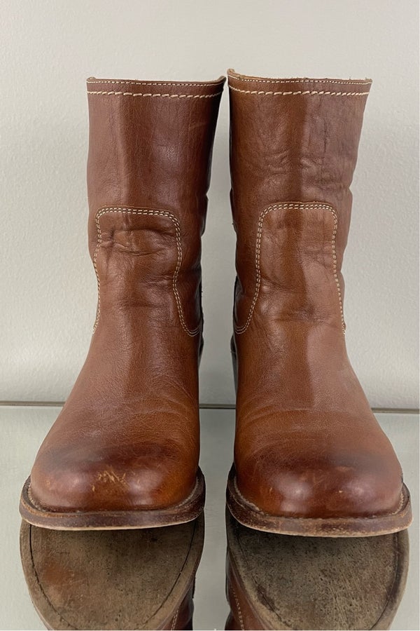 FRYE Congac Brown Leather Carmen Shortie Ankle Buckle Stacked Heel Cowboy Boots