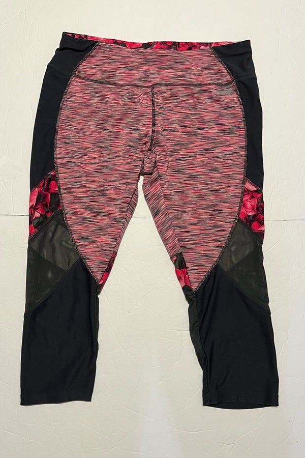 Avia Women's cropped leggings NEW- XXL(20)