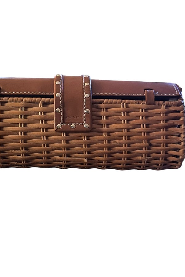 Michael kors best sale straw clutch