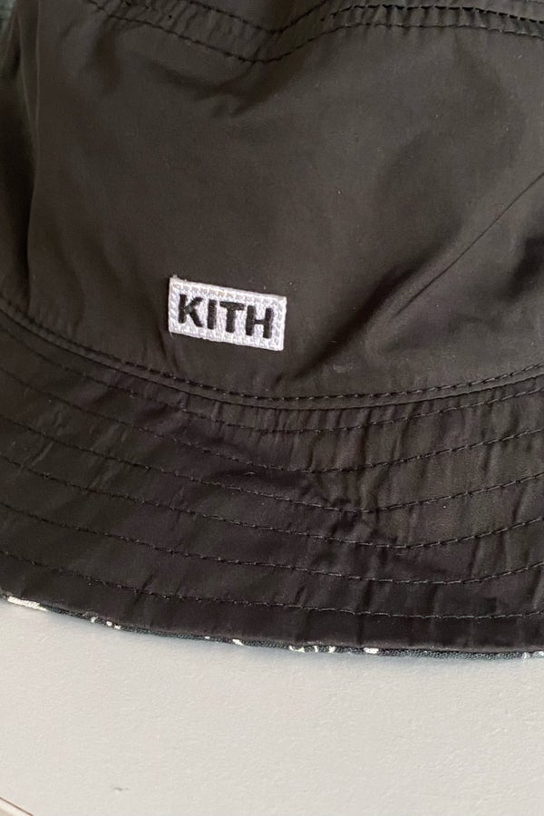 KITH Mens reversible paisley bucket hat