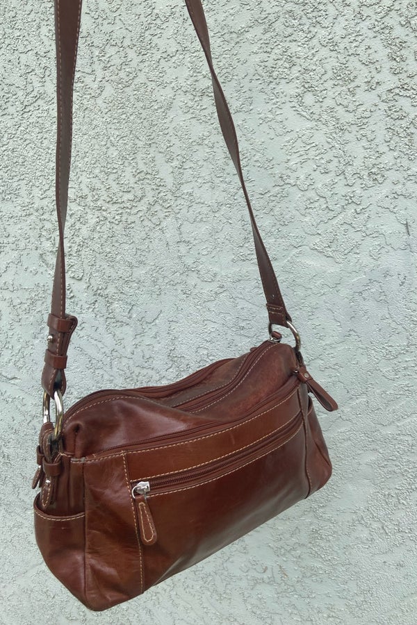 Giani Bernini sling bag