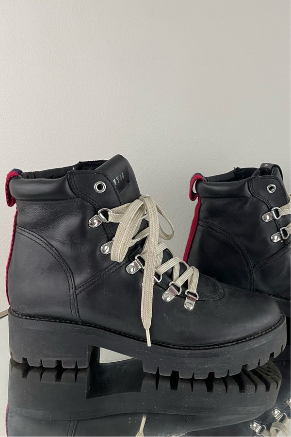 Steve madden bam hiker hot sale booties