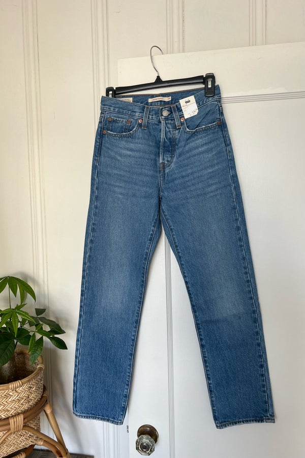 Levi's Wedgie High Waist Button Fly Straight Leg J | Nuuly Thrift