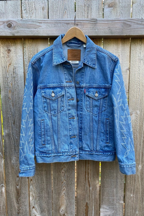Women's Quilted Lined Denim Trucker Jacket in Scarecrow Blue