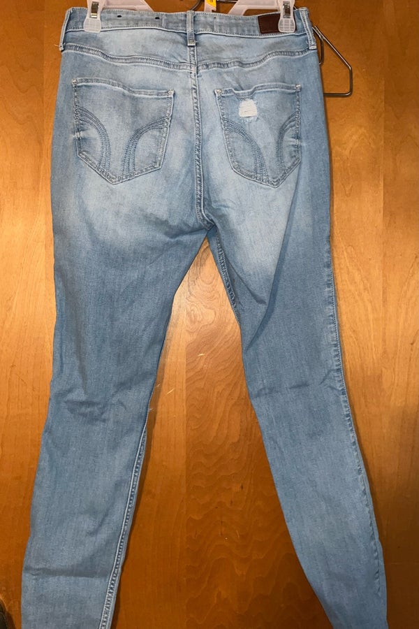 Size 9 cheap hollister jeans