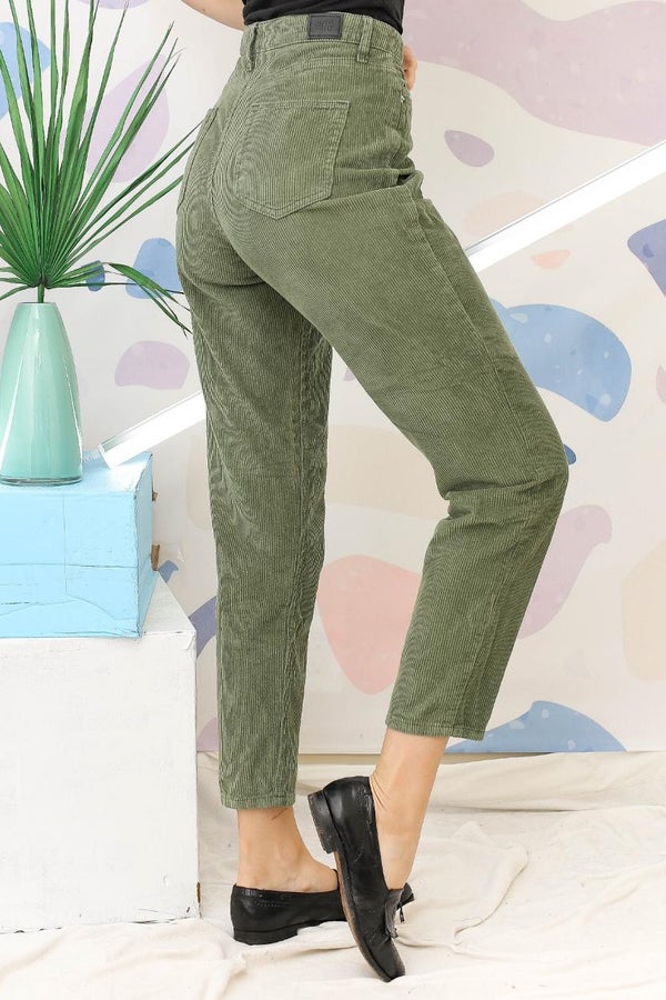 Urban Outfitters BDG Mom High Rise Corduroy Green Pants Size 25 100% Cotton