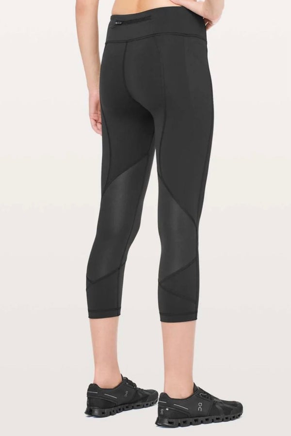 Lululemon Pace Rival Crop Full-On Luxtreme 22 Size 6