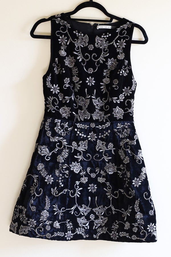 Alice and olivia black clearance floral dress