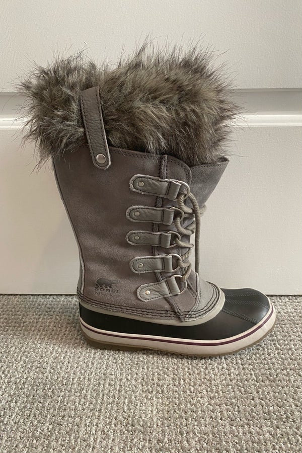Sorel Joan of Arc Snow Boots women's US size 7.5 Nuuly Thrift