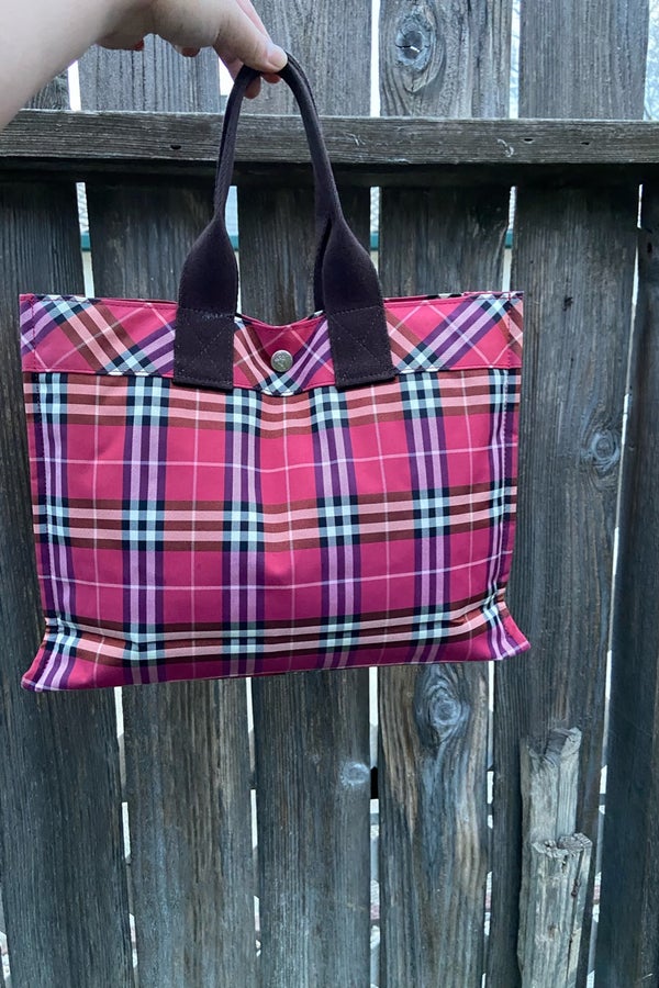 BURBERRY Blue Label Nova Check Shoulder Bag Pouch Canvas Red Auth th2241  Cloth ref.478775 - Joli Closet