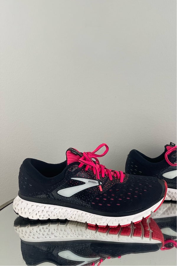 Womens brooks glycerin hot sale 16 black